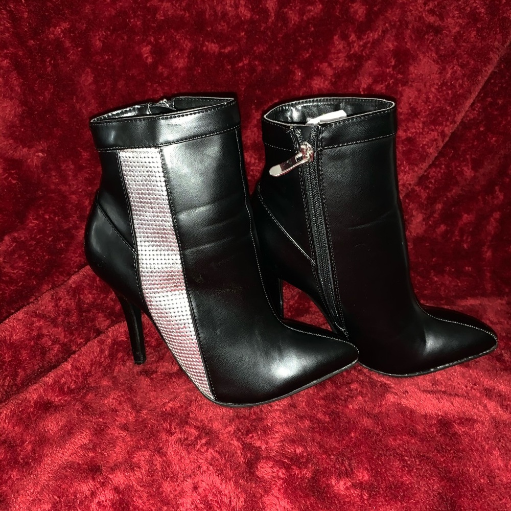 Heels - Picture 2 of 2